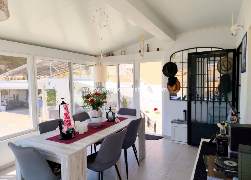 Resale - Villa -
Vistabella Golf Entre Naranjos - Inland