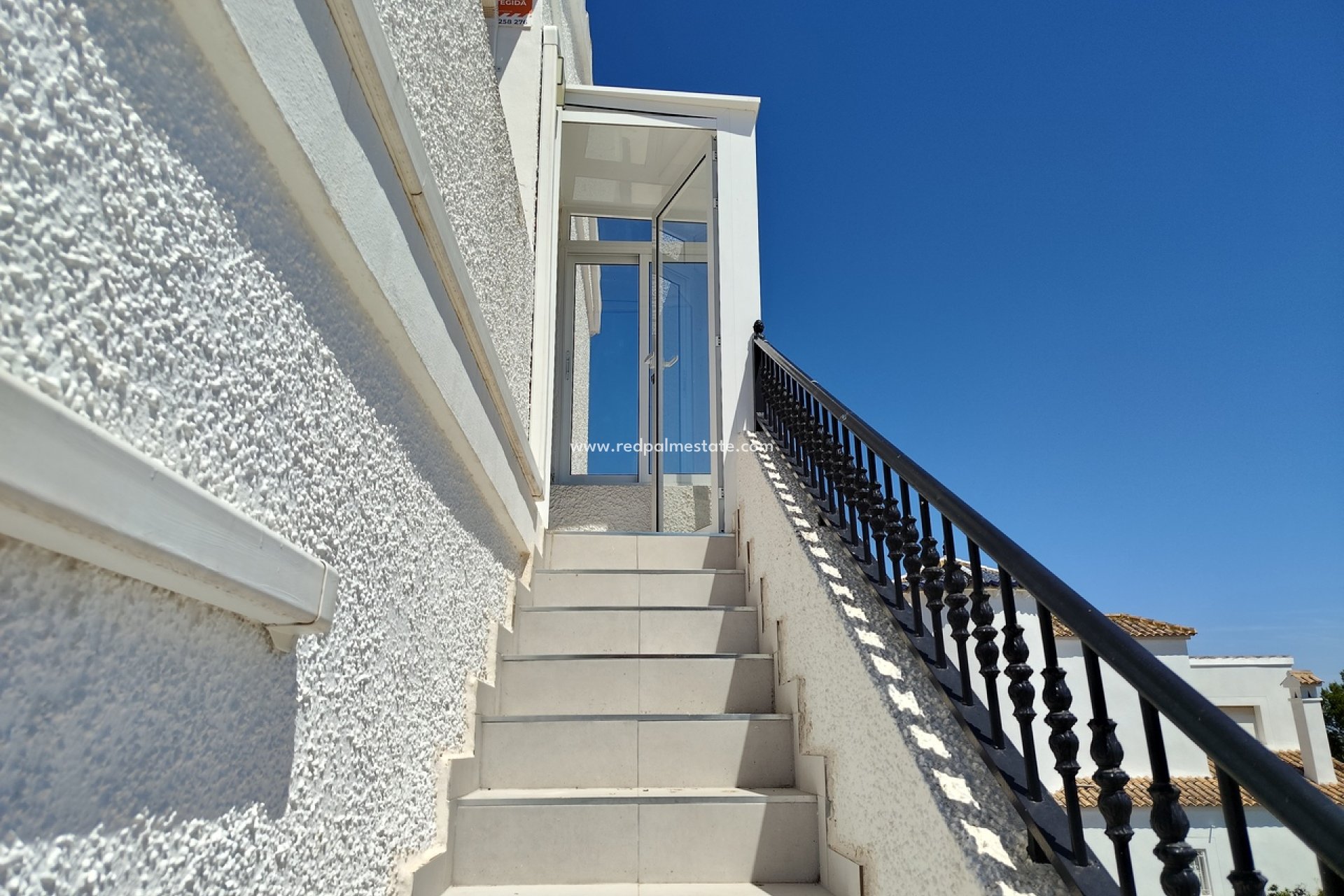 Resale - Villa -
Vistabella Golf Entre Naranjos - Inland