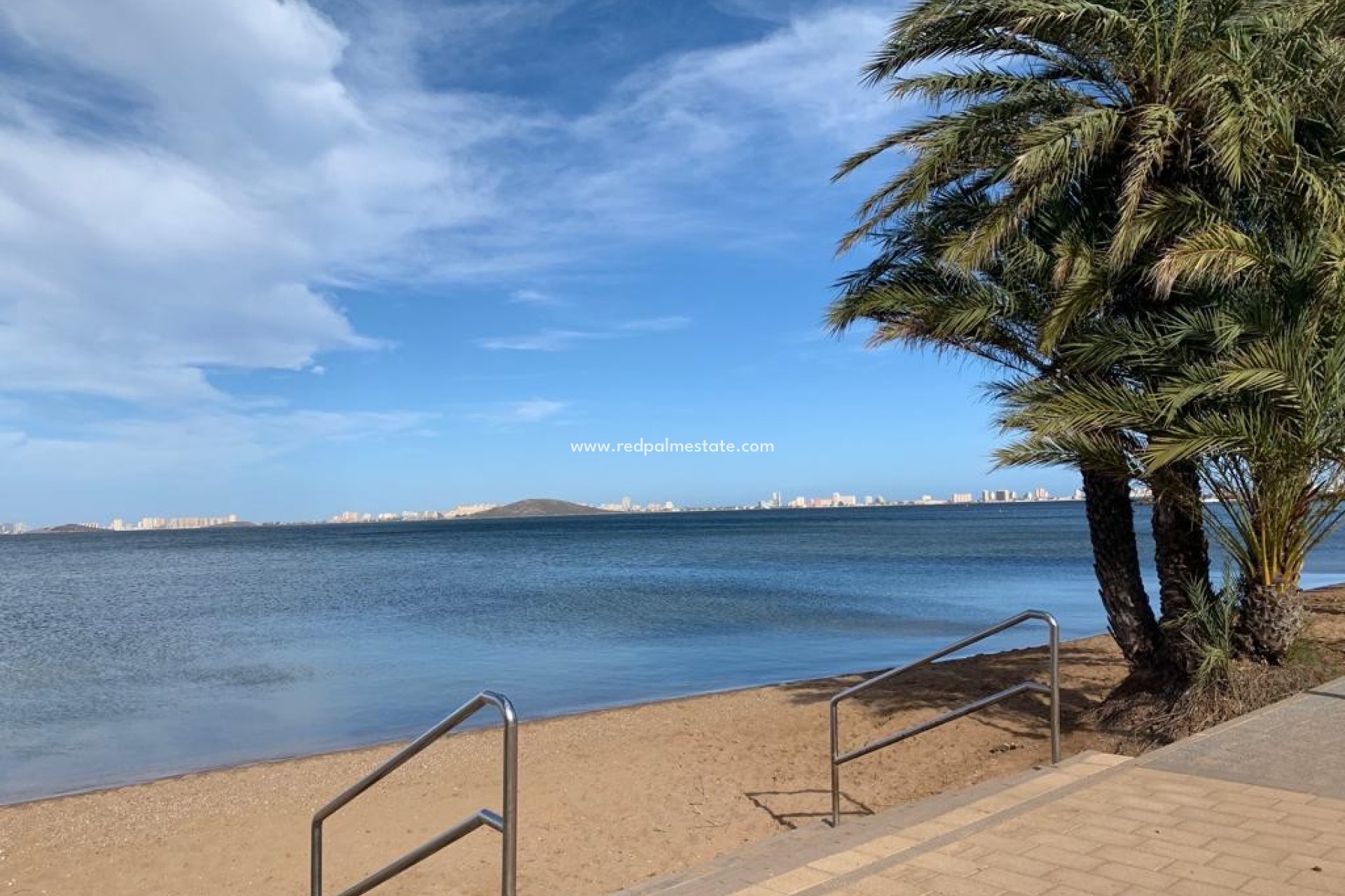 Reventa - Adosado -
MAR DE CRISTAL - Mar De Cristal