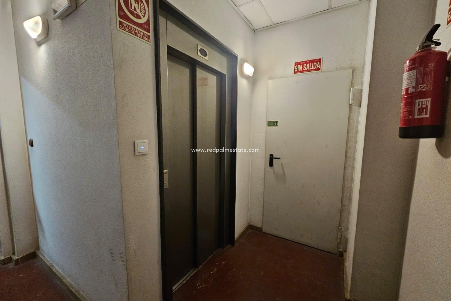 Reventa - Aparcamiento -
Guardamar del Segura - Pueblo