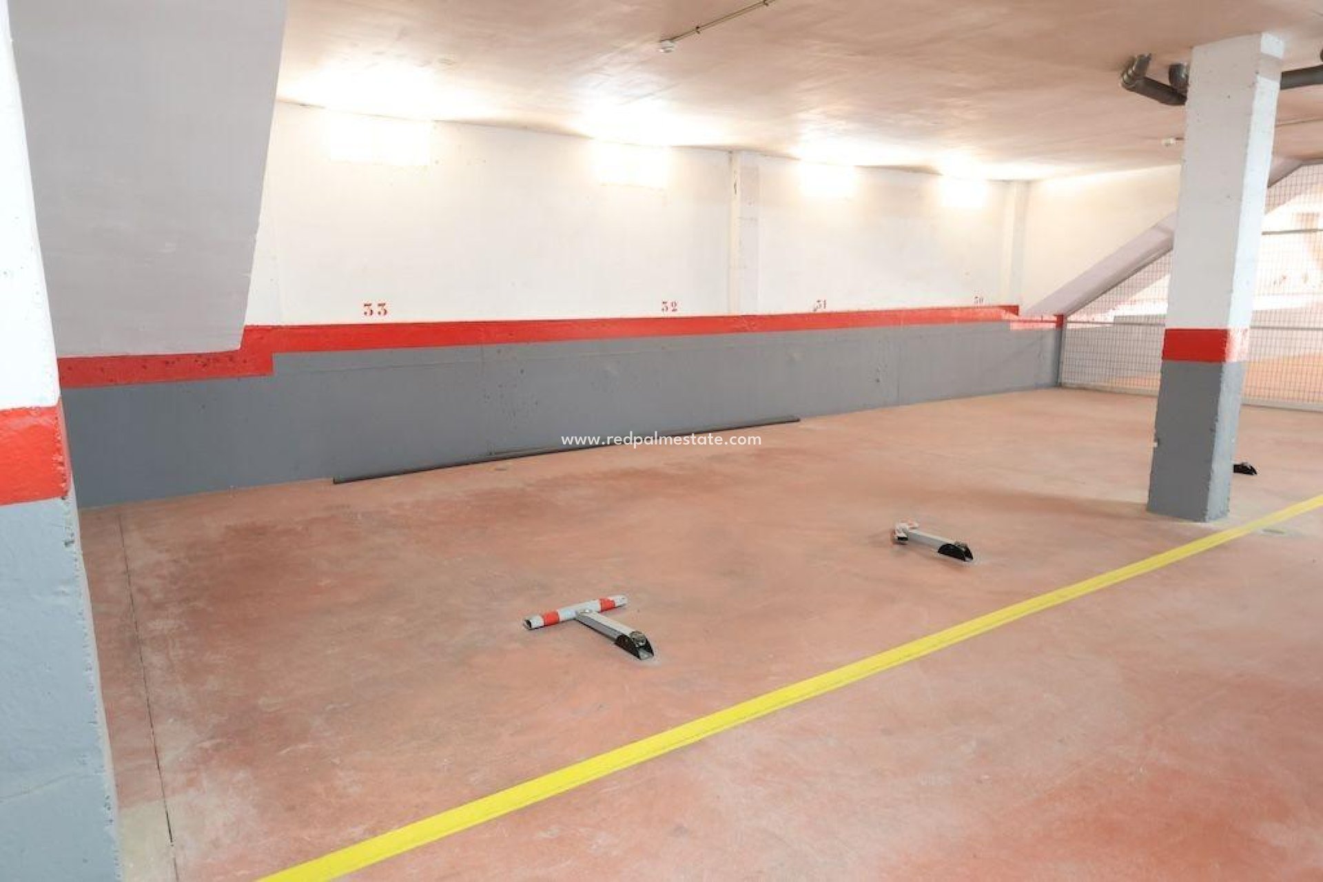 Reventa - Aparcamiento -
Orihuela Costa