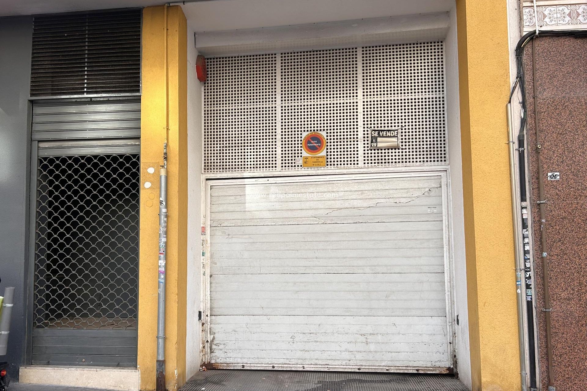 Reventa - Aparcamiento -
Torrevieja - Centro Torrevieja