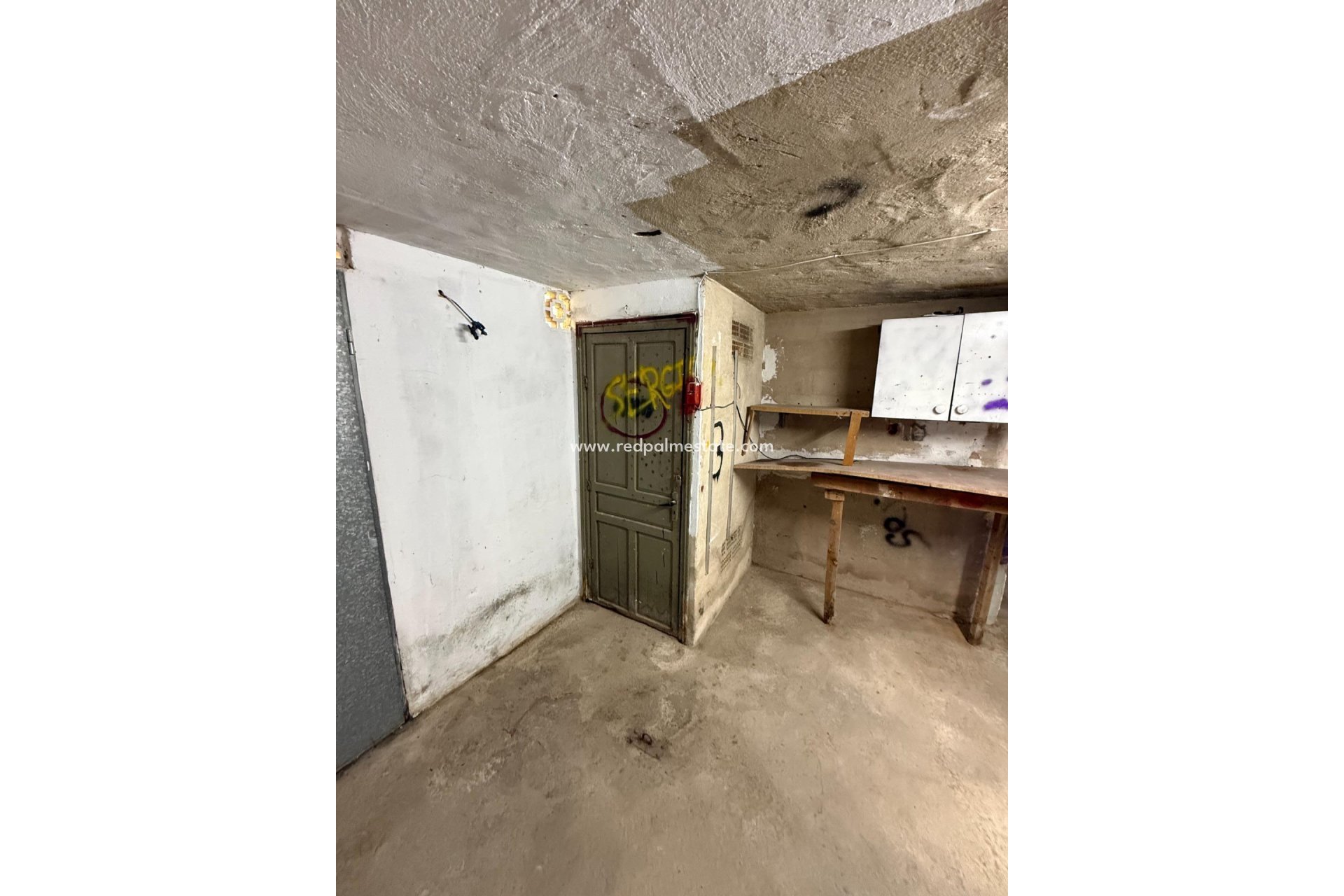 Reventa - Aparcamiento -
Torrevieja - Playa del Cura