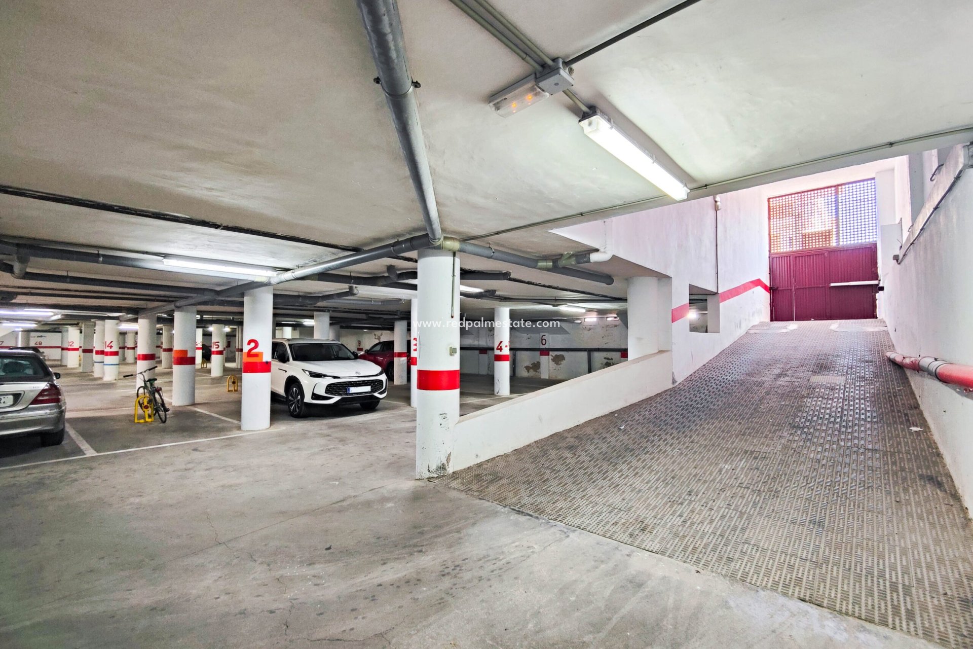 Reventa - Aparcamiento -
Torrevieja