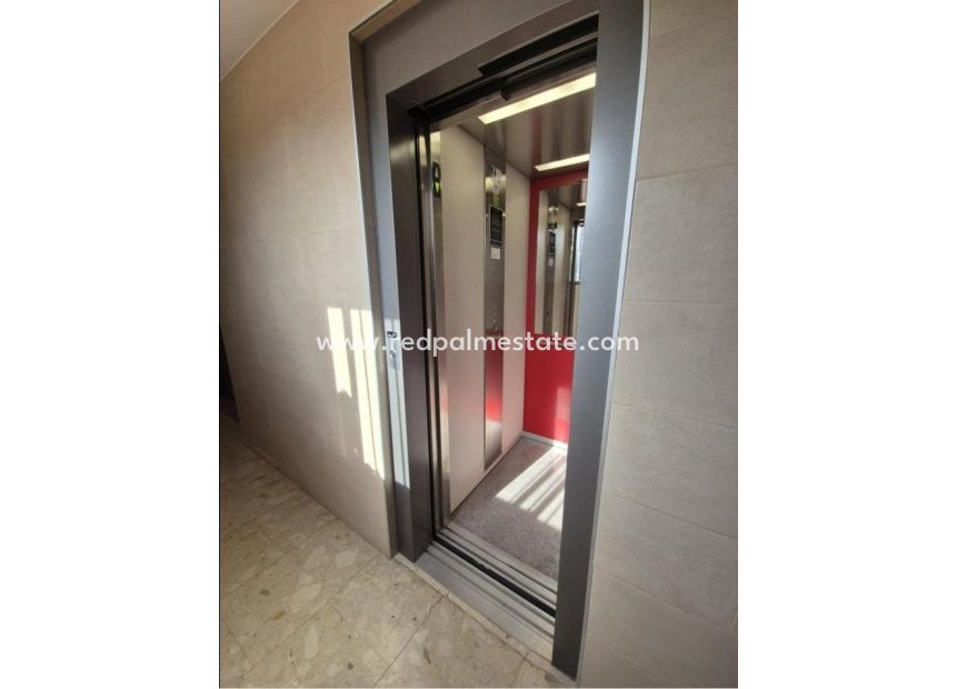 Reventa - Apartamento -
Alfas del Pi - Pueblo