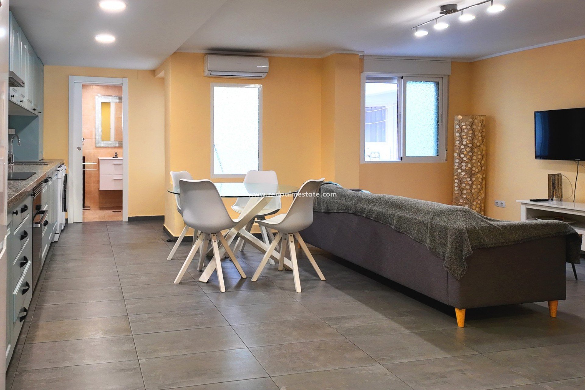Reventa - Apartamento -
Alicante