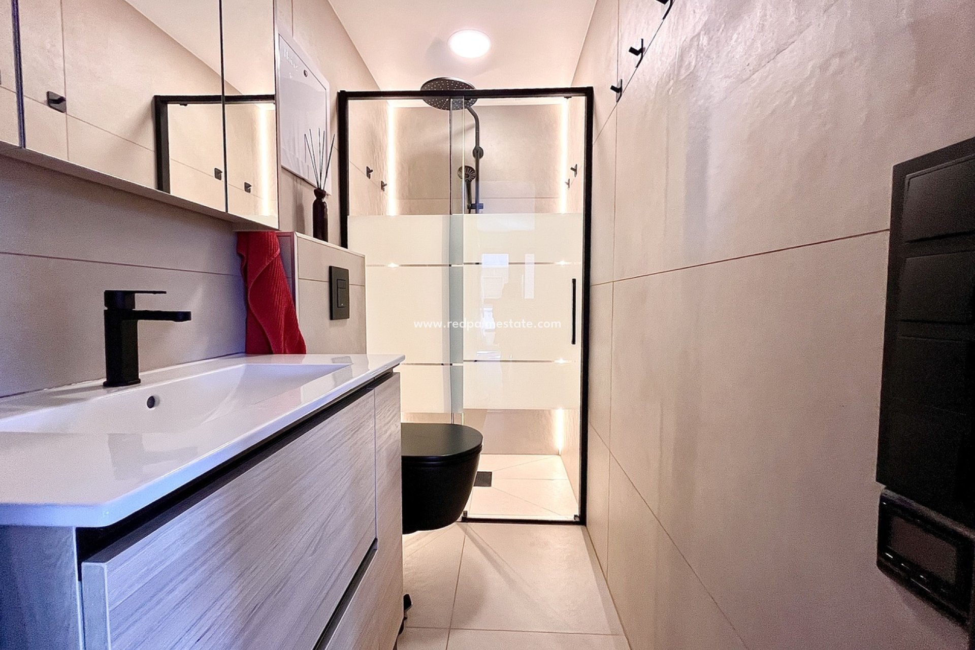 Reventa - Apartamento -
Almoradí - Inland