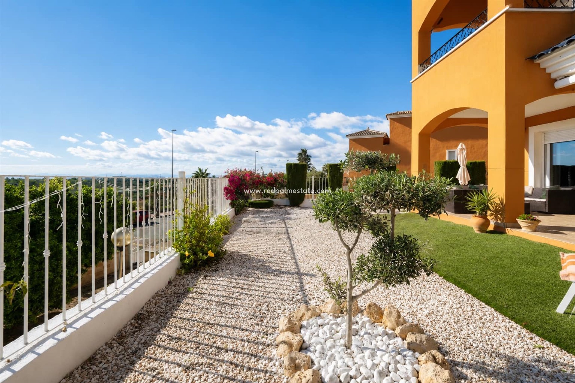 Reventa - Apartamento -
Altaona Golf and Country Club - Inland