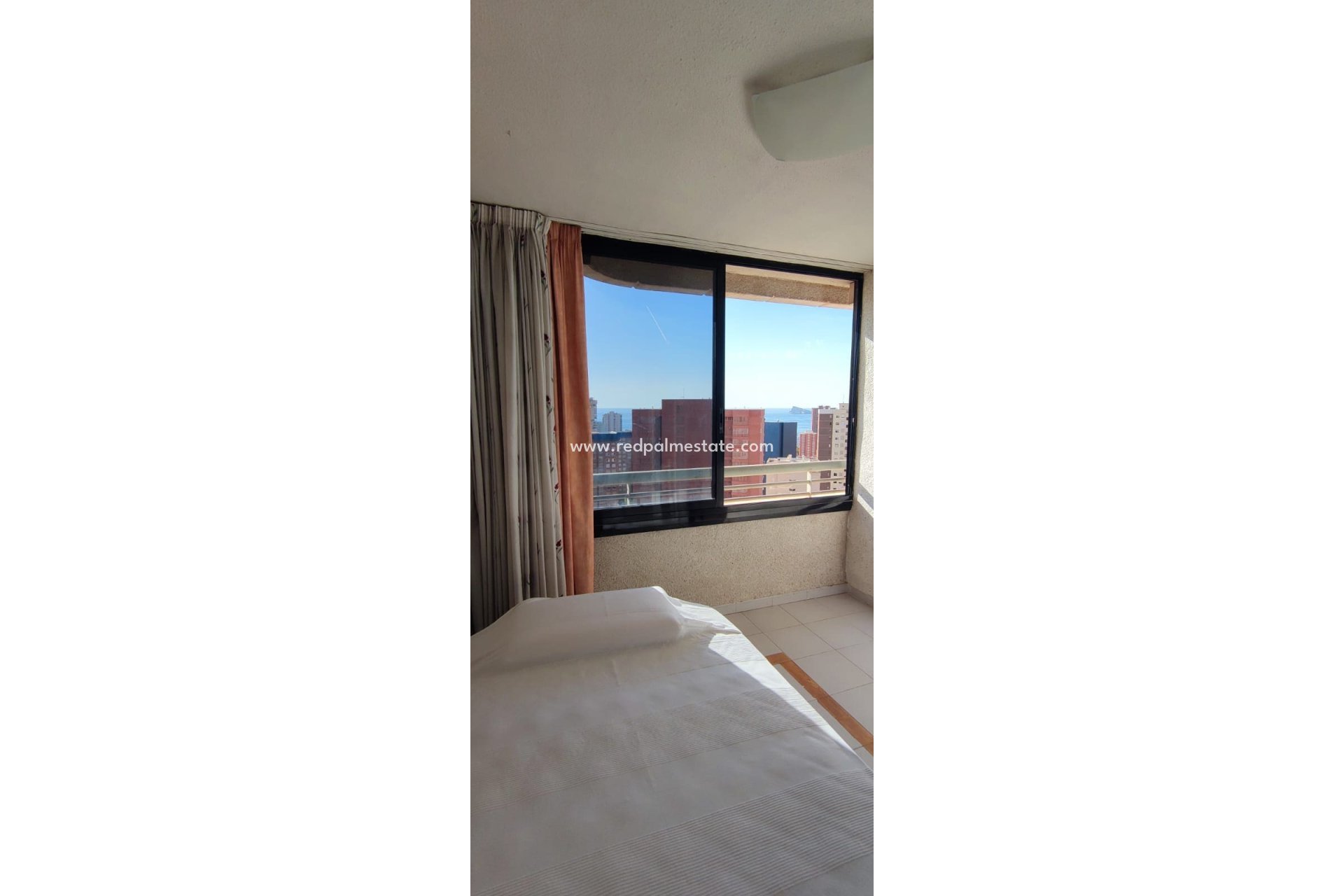 Reventa - Apartamento Ático -
Benidorm - Costa Blanca