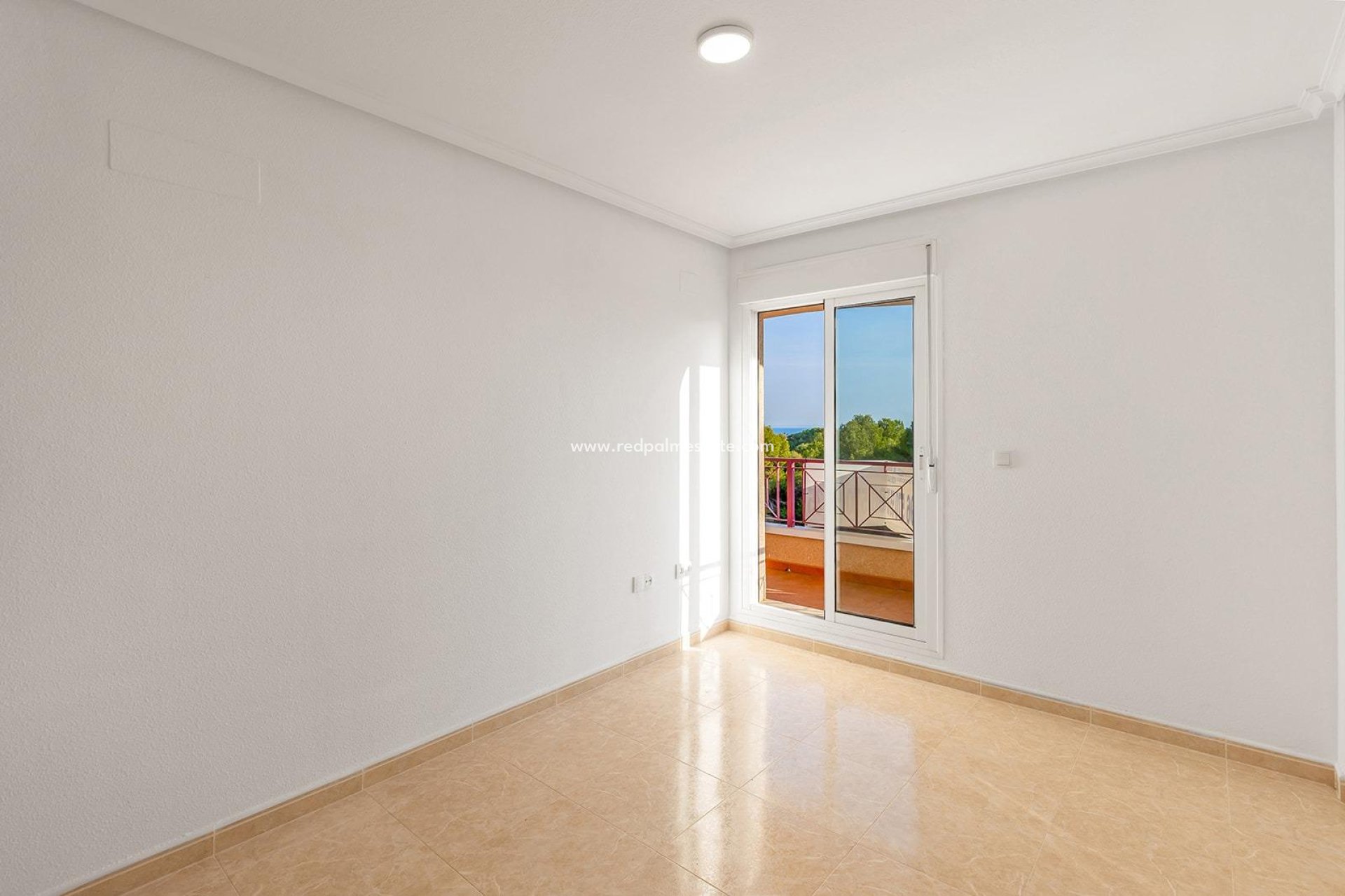 Reventa - Apartamento Ático -
Orihuela Costa - Playa Flamenca