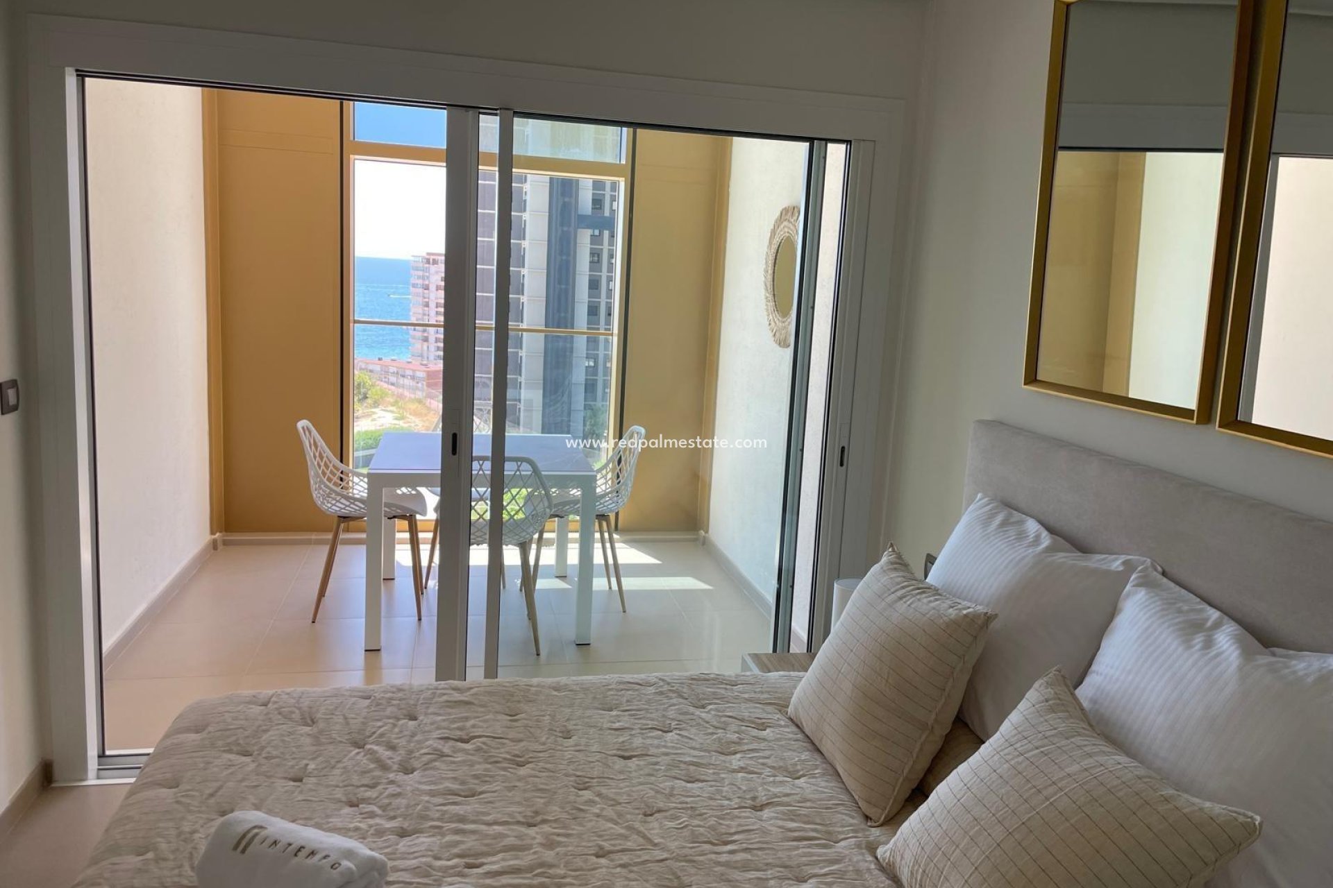 Reventa - Apartamento -
Benidorm - Playa de Poniente