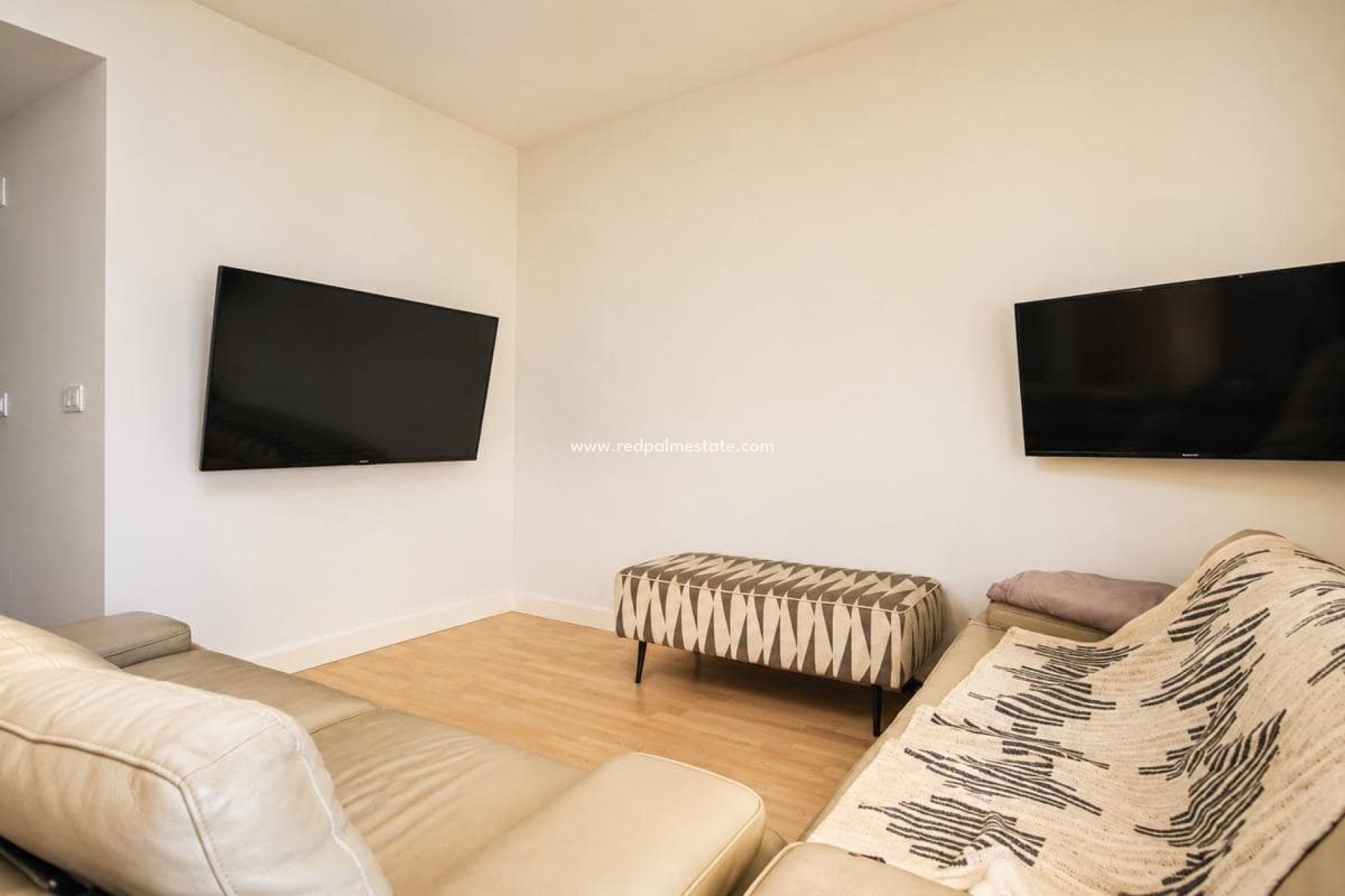 Reventa - Apartamento -
El Valle Golf Resort - Inland
