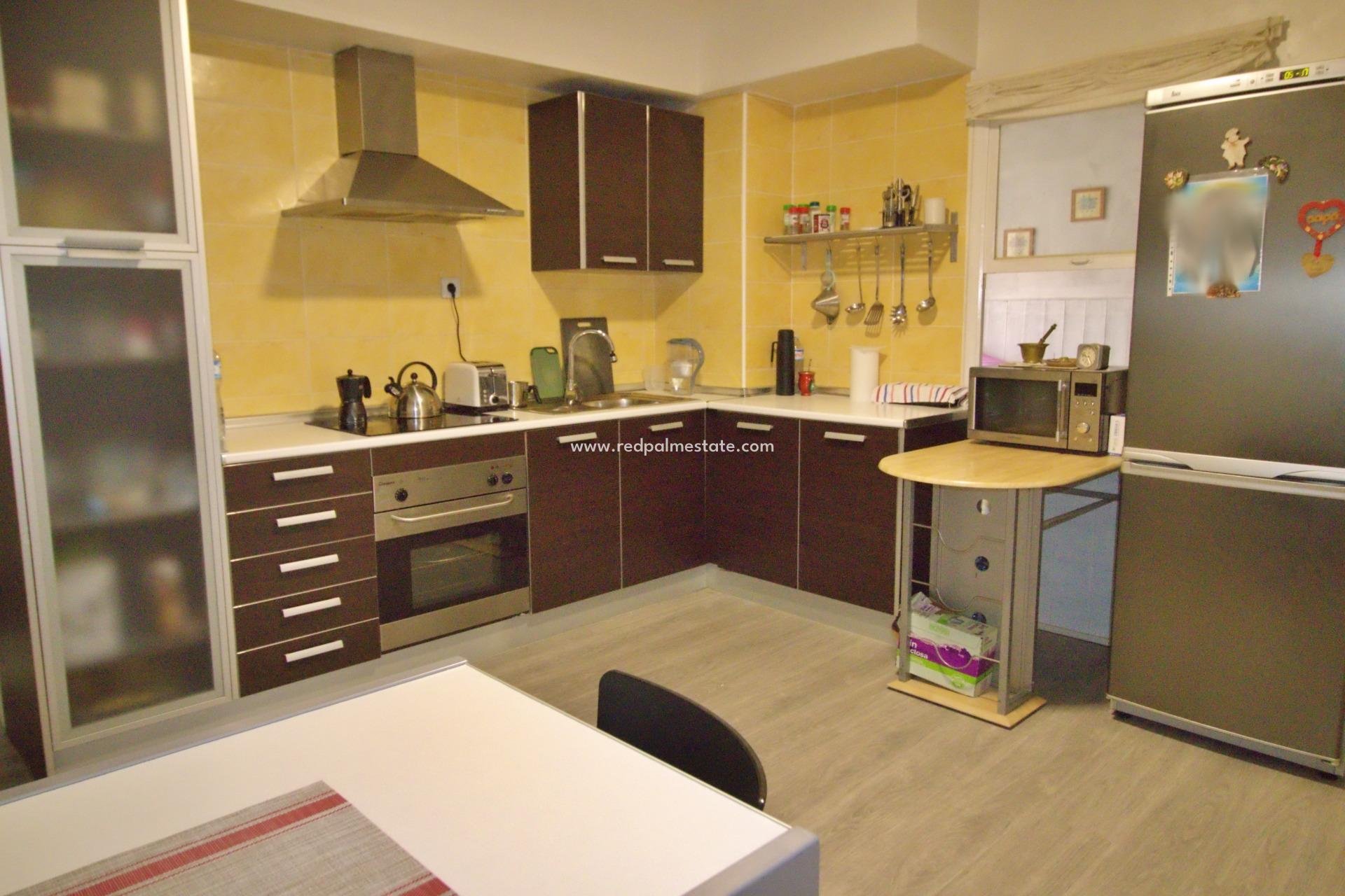 Reventa - Apartamento -
Elche - Plaza Crevillente-juzgados