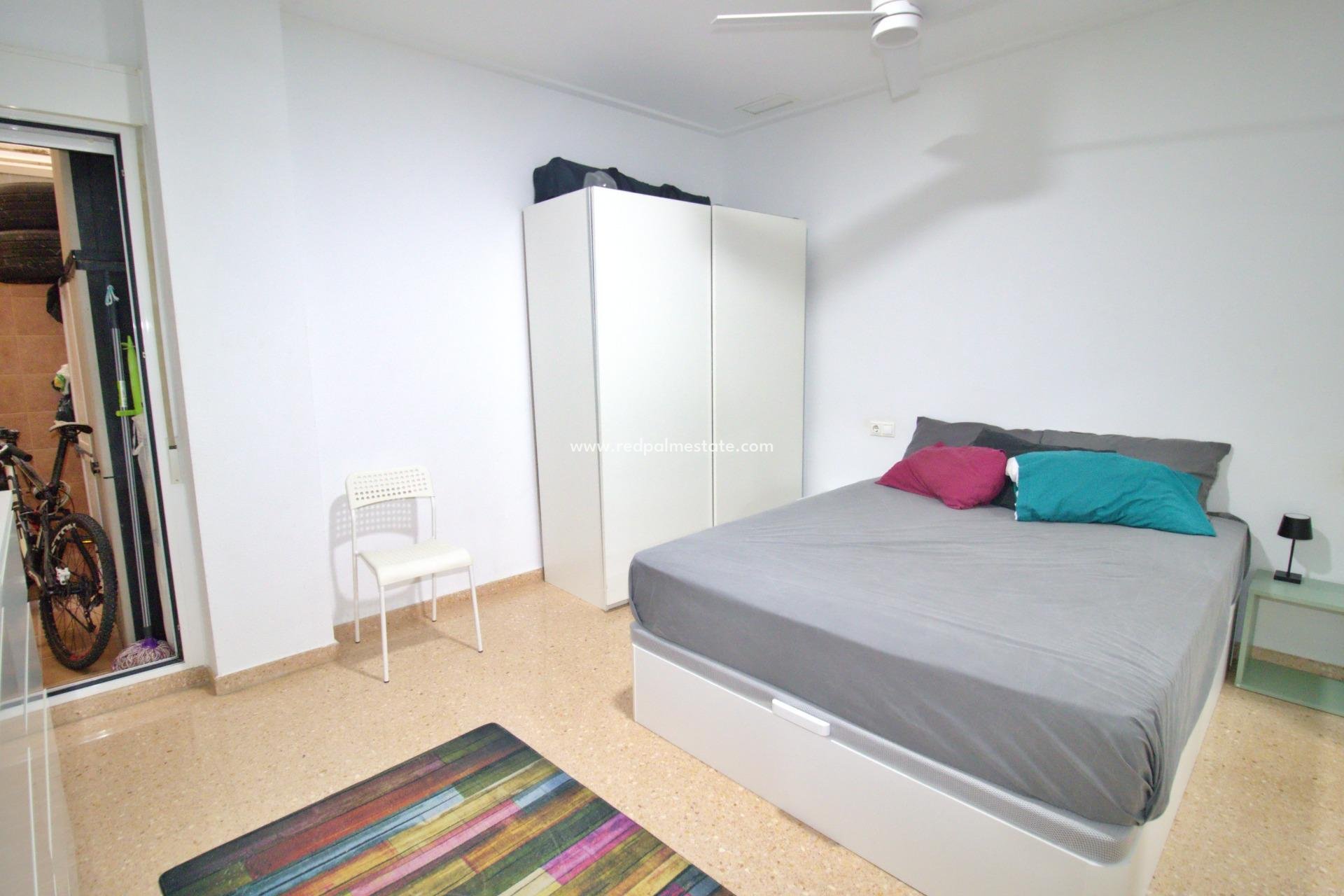 Reventa - Apartamento -
Elche - Plaza Madrid