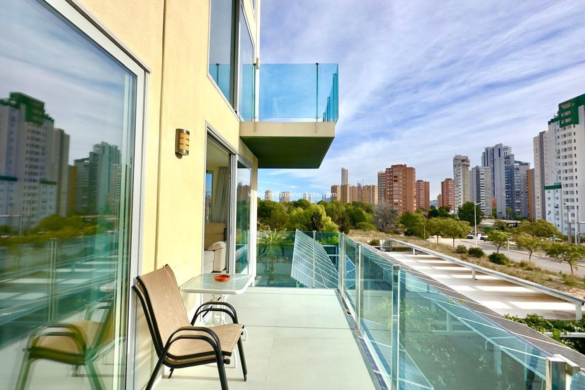 Reventa - Apartamento -
Finestrat