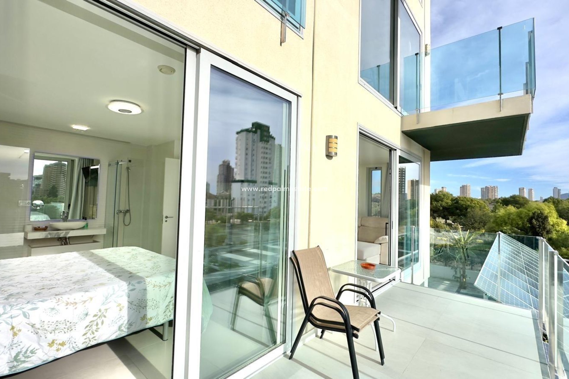 Reventa - Apartamento -
Finestrat