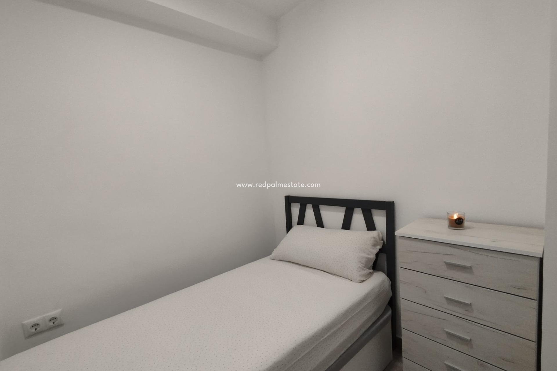 Reventa - Apartamento -
Guardamar del Segura - Pinomar