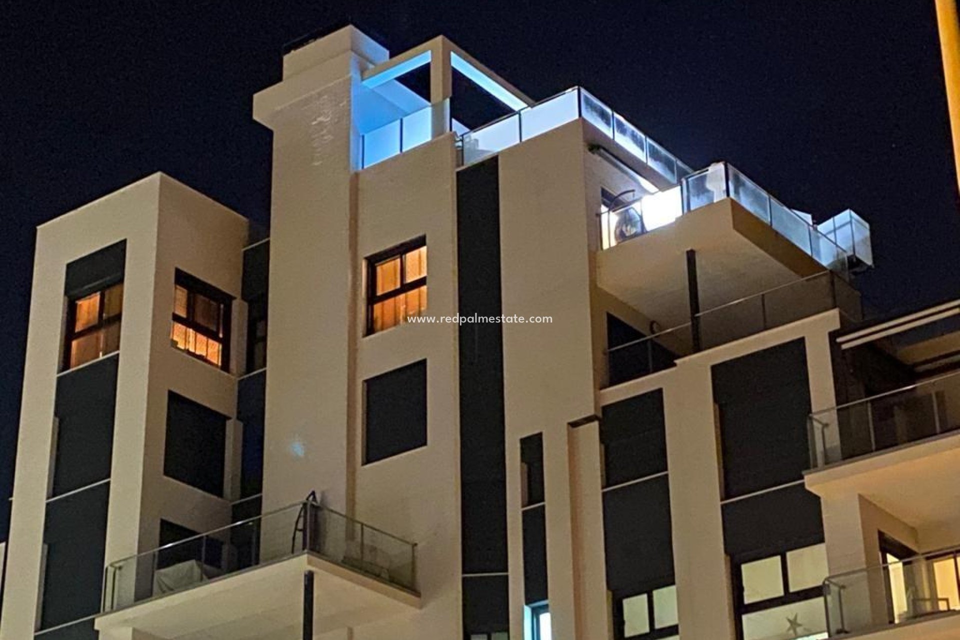 Reventa - Apartamento -
Guardamar del Segura - Puerto Deportivo