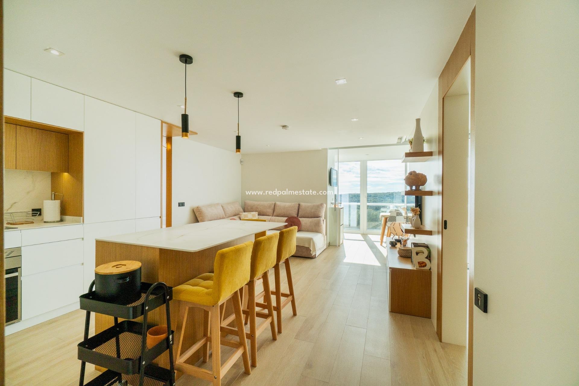 Reventa - Apartamento -
Guardamar del Segura - Puerto Deportivo