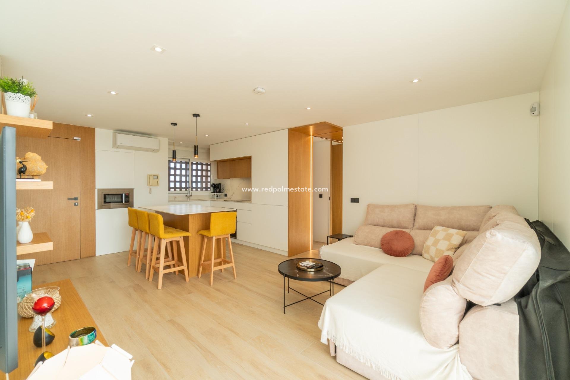 Reventa - Apartamento -
Guardamar del Segura - Puerto Deportivo