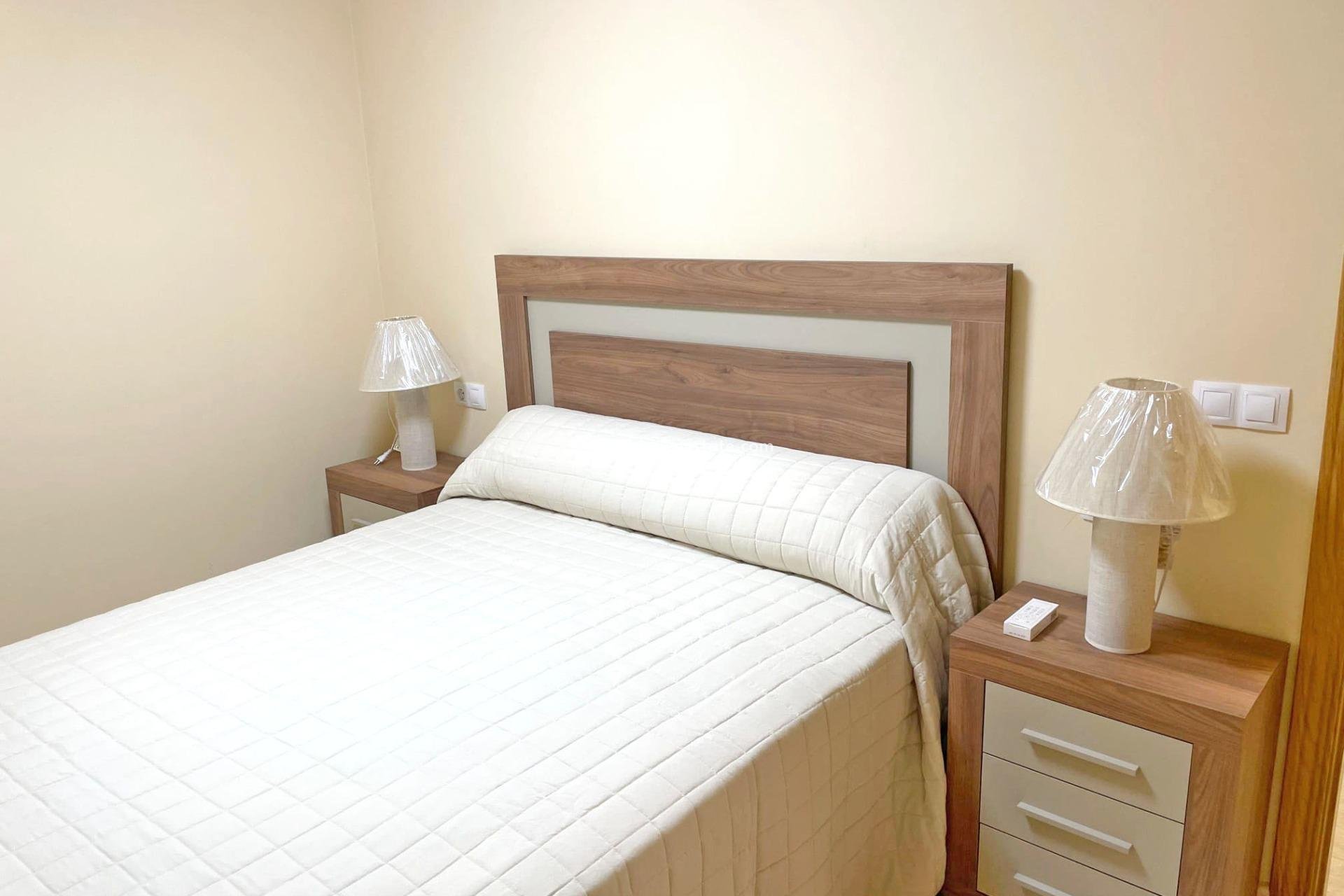 Reventa - Apartamento -
Guardamar del Segura - Puerto Deportivo