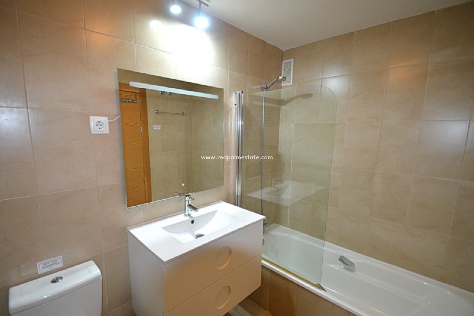 Reventa - Apartamento -
Hacienda Riquelme Golf Resort - Inland