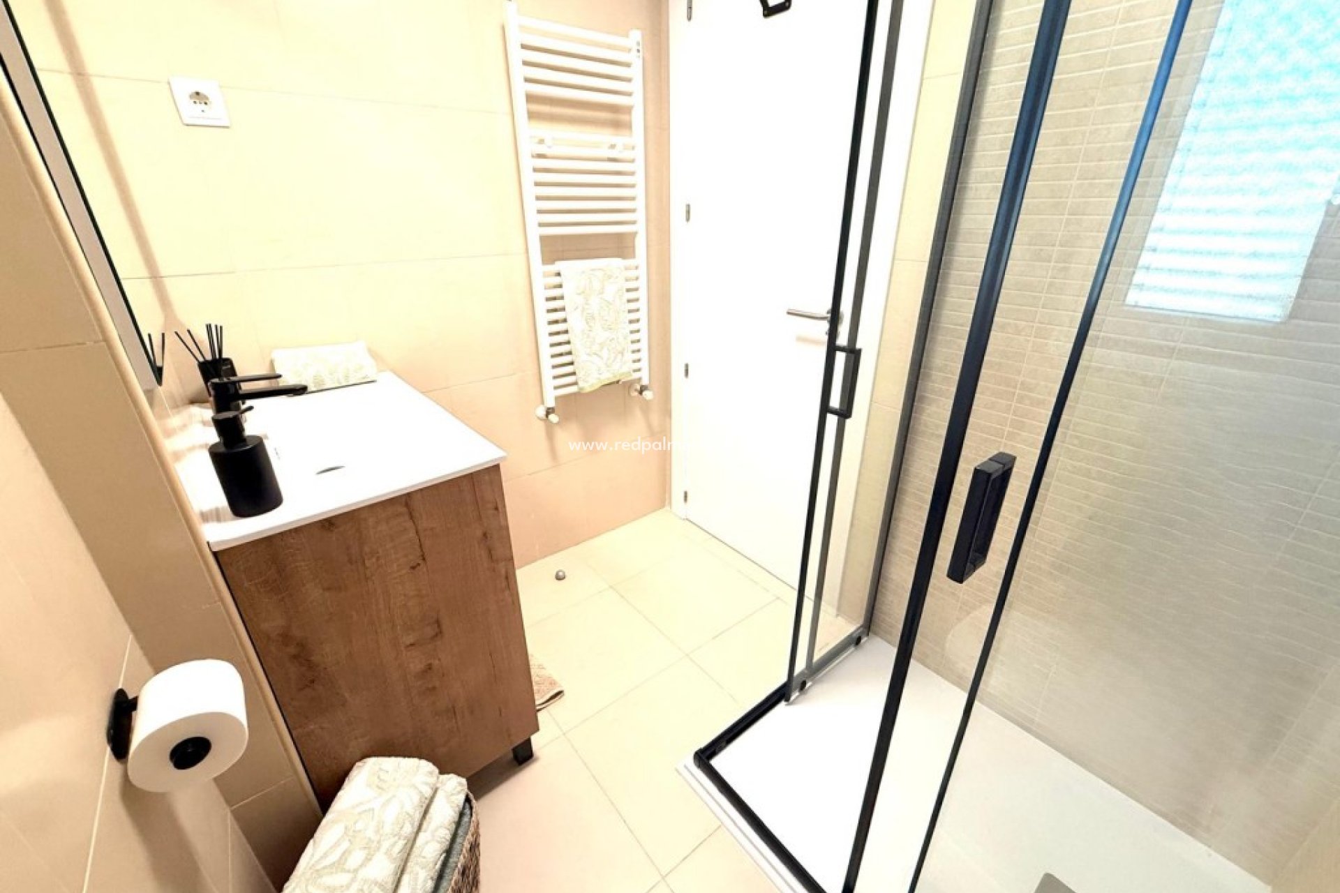 Reventa - Apartamento -
Hacienda Riquelme Golf Resort - Inland