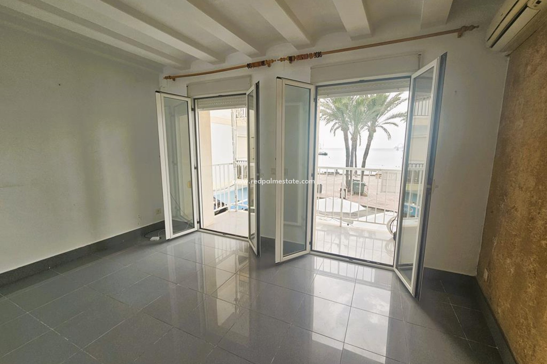 Reventa - Apartamento -
Jávea