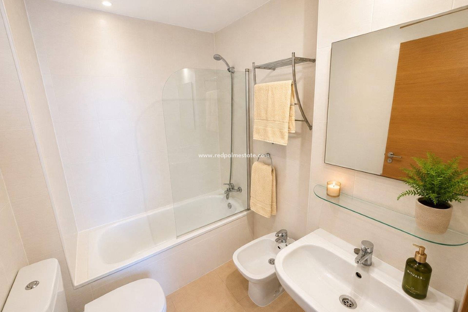 Reventa - Apartamento -
La Torre Golf Resort - Inland