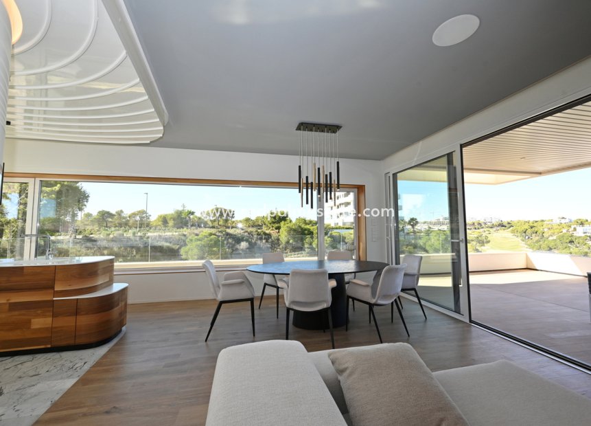 Reventa - Apartamento -
Las Colinas Golf