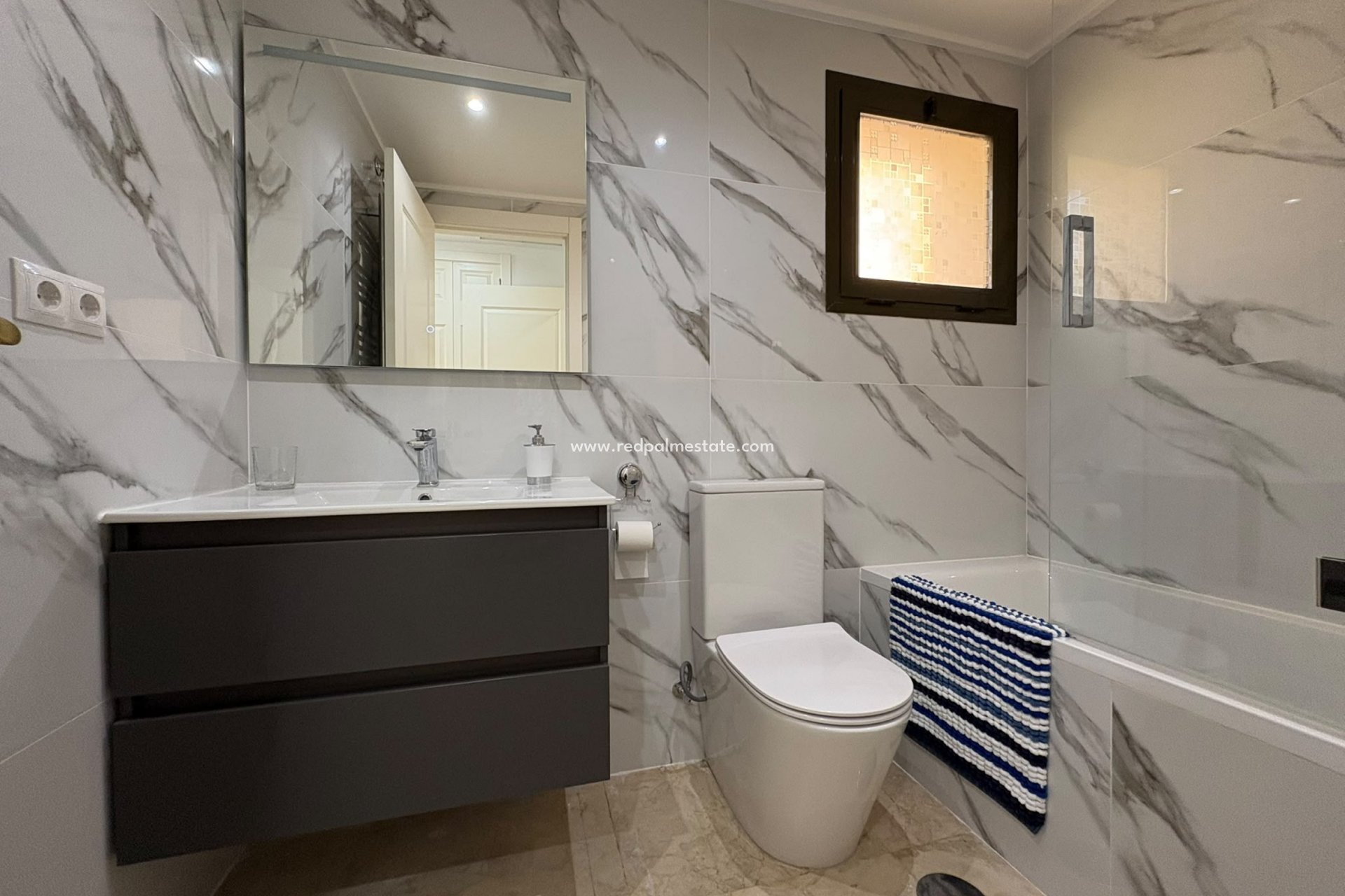 Reventa - Apartamento -
Los Alczares - Los Alcazares