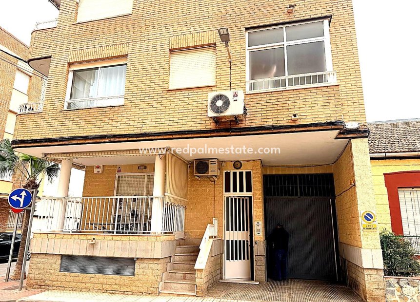 Reventa - Apartamento -
Los Alczares - Playa La Concha
