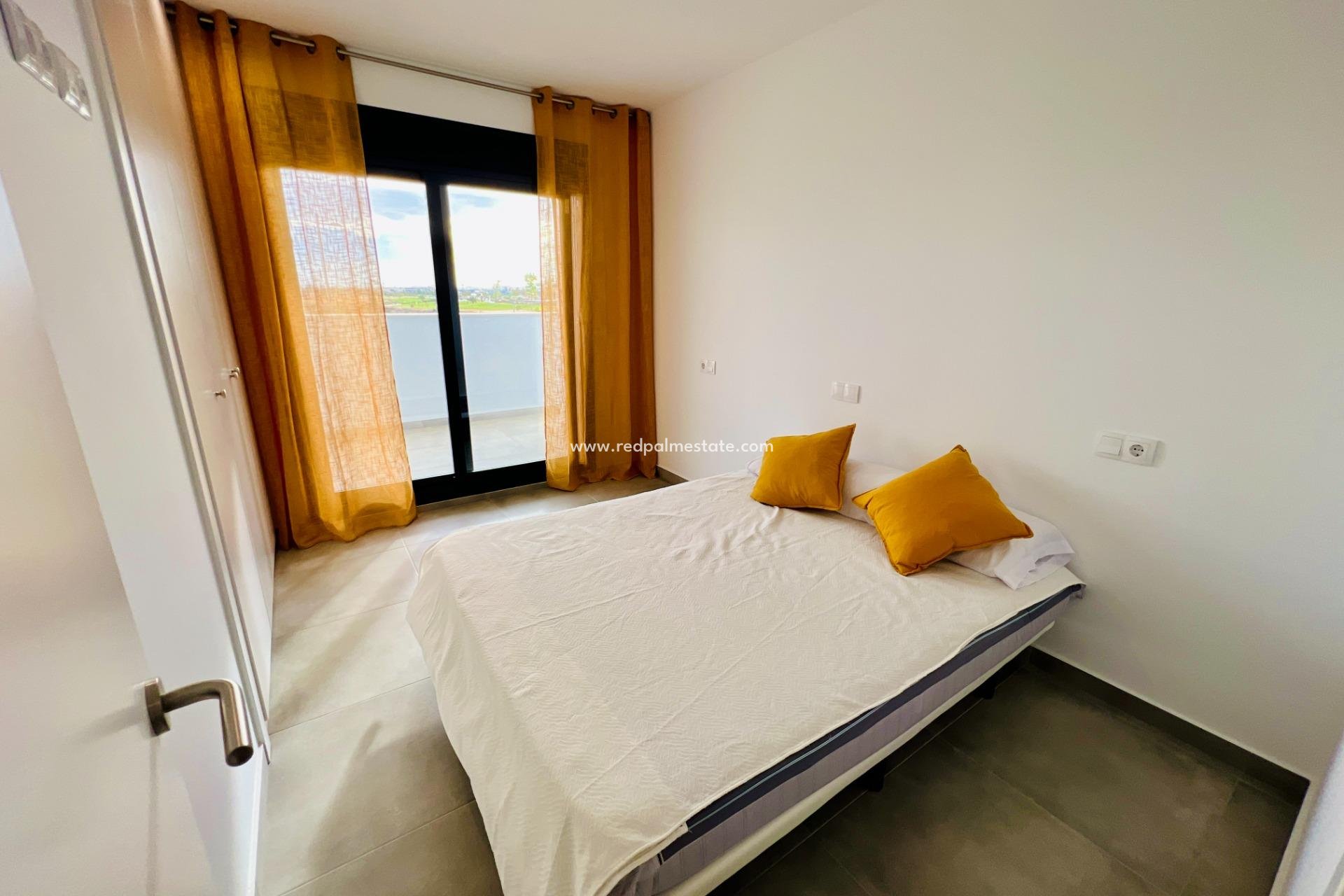 Reventa - Apartamento -
Los Alczares - Santa Rosalia