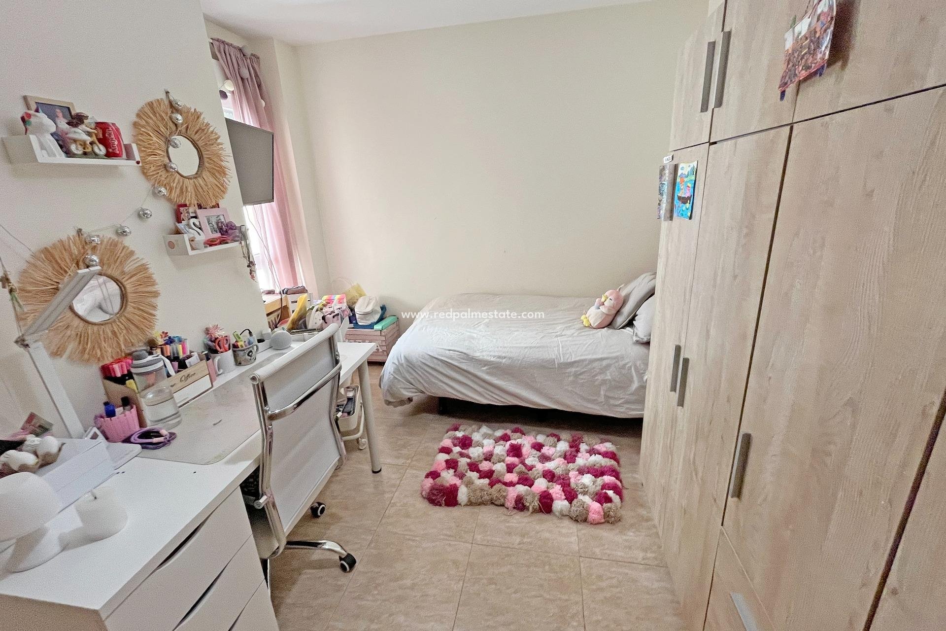 Reventa - Apartamento -
Novelda - Barrio San Roque