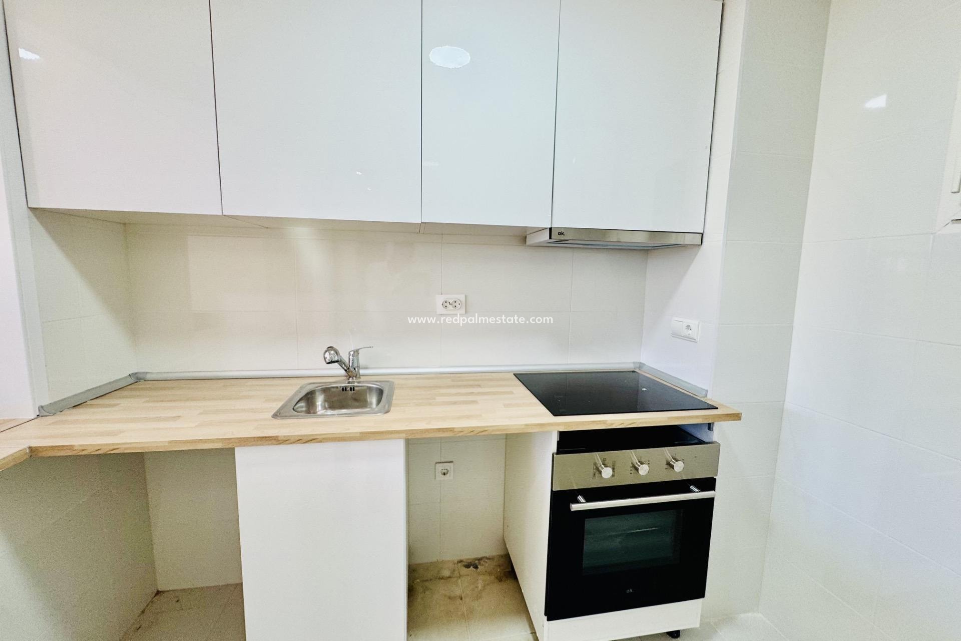 Reventa - Apartamento -
Orihuela Costa - Altos de Campoamor