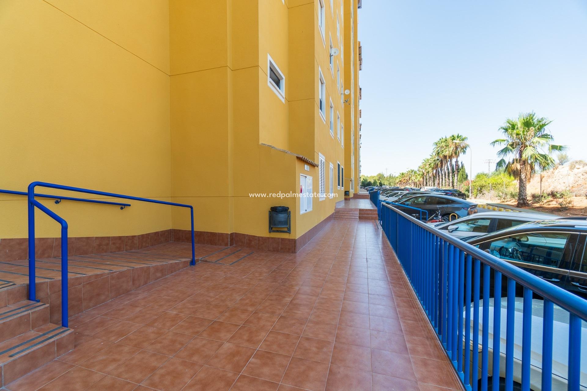 Reventa - Apartamento -
Orihuela Costa - Altos de Campoamor