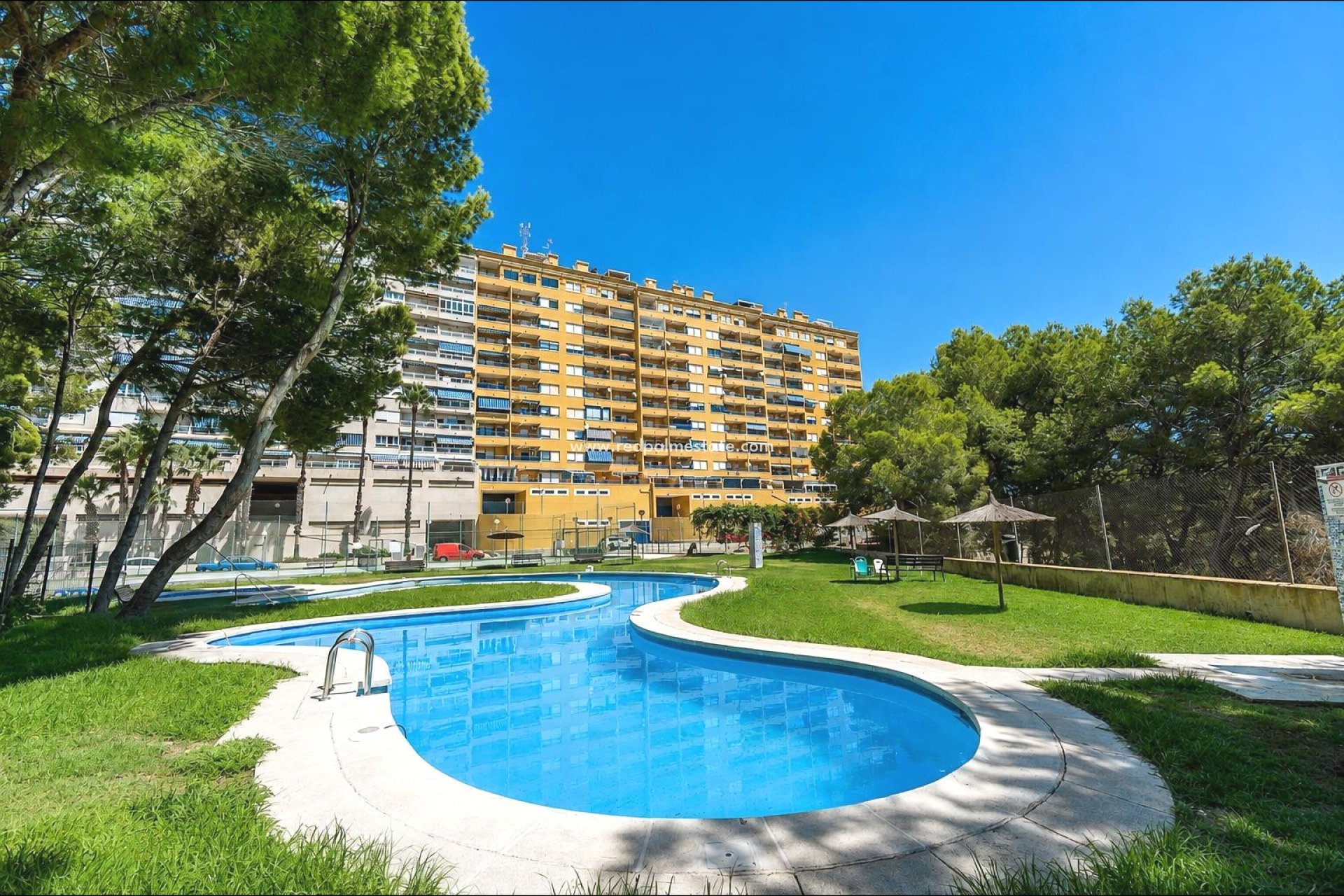 Reventa - Apartamento -
Orihuela Costa - Altos de Campoamor