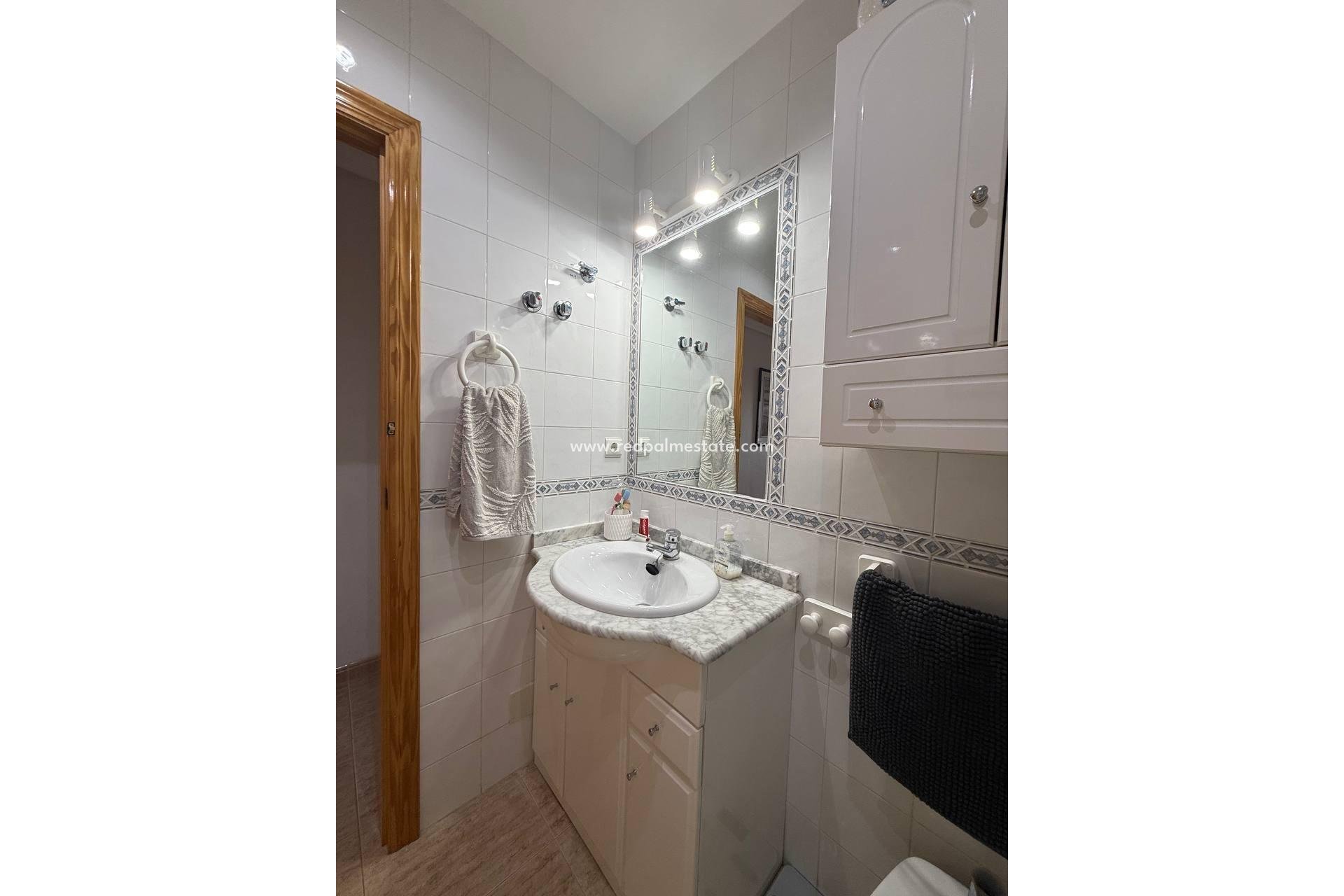 Reventa - Apartamento -
Orihuela Costa - Campoamor