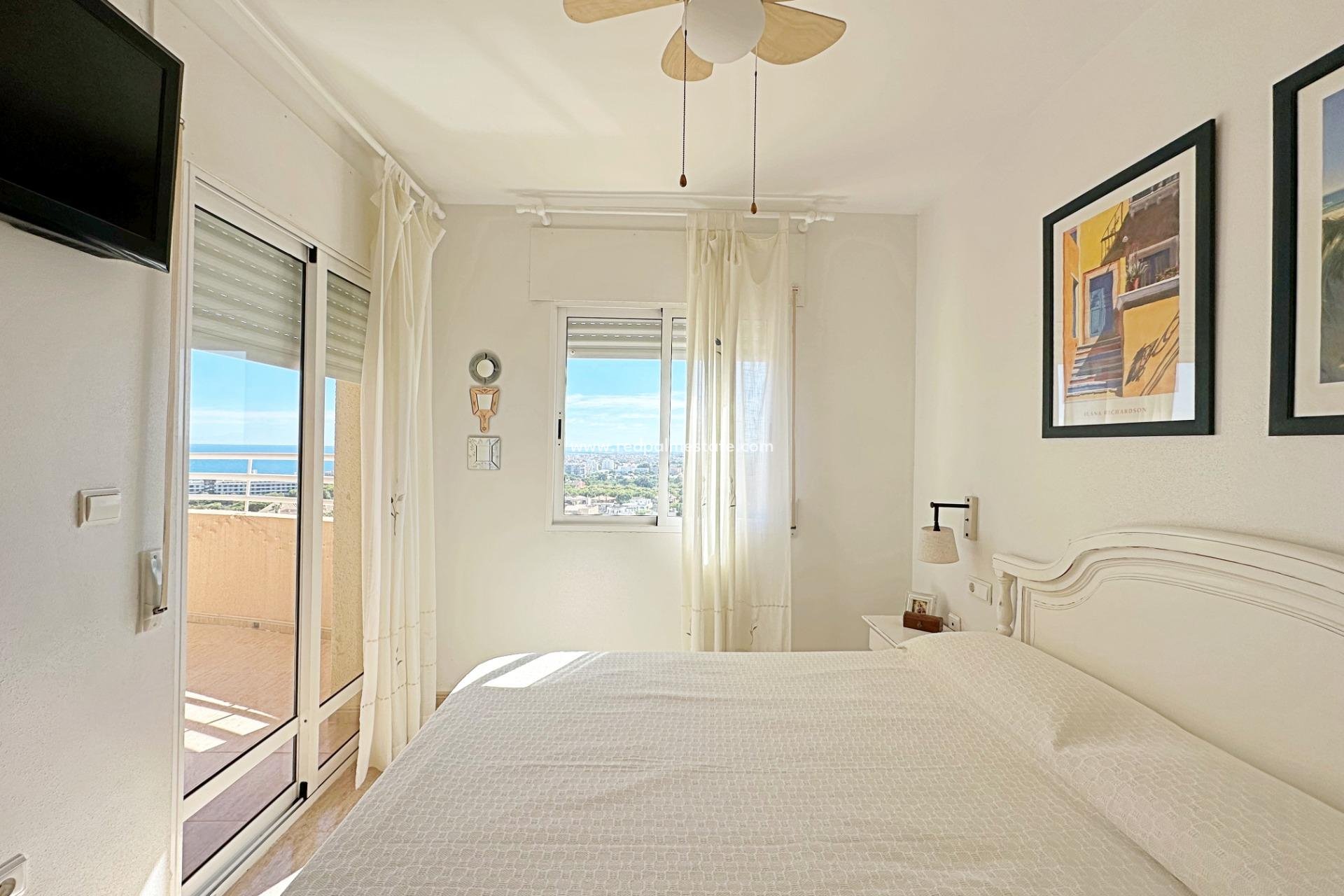 Reventa - Apartamento -
Orihuela Costa - Campoamor