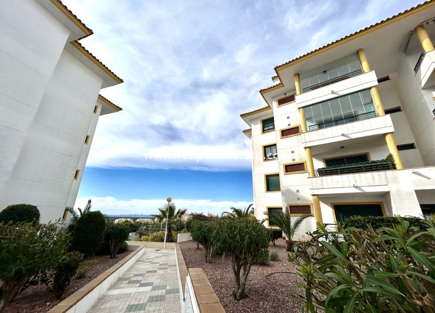 Reventa - Apartamento -
Orihuela Costa - Campoamor