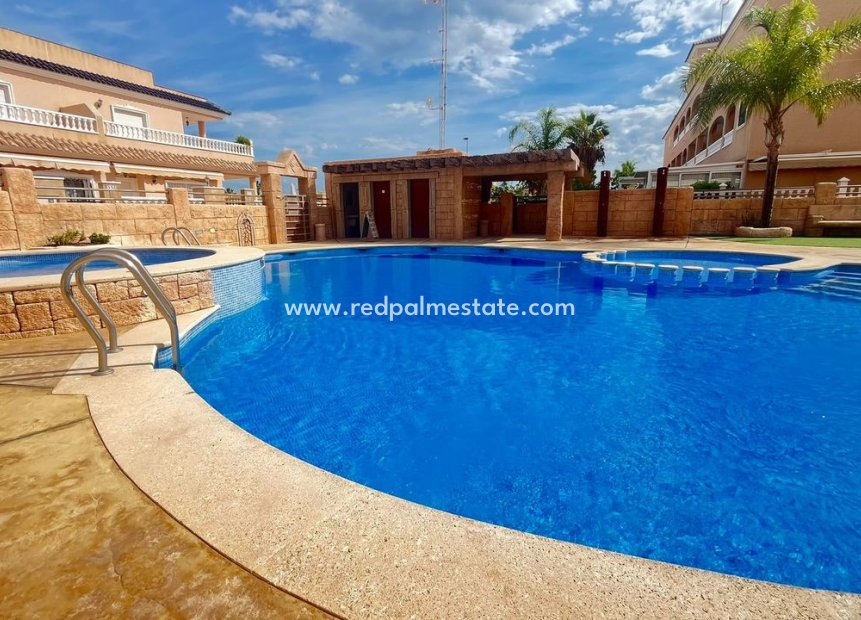 Reventa - Apartamento -
Orihuela Costa - Inland