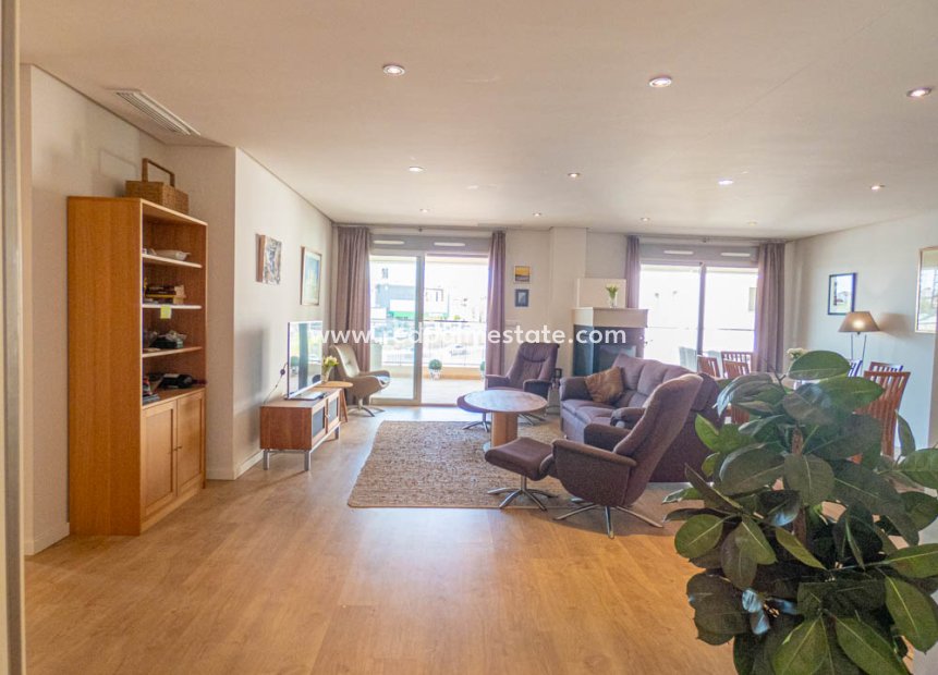 Reventa - Apartamento -
Orihuela Costa - Inland