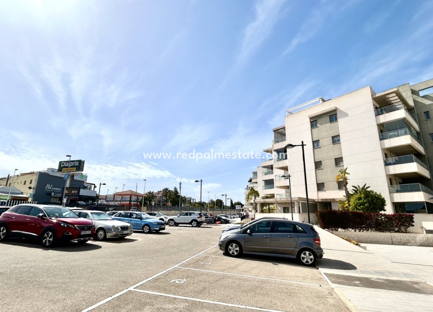 Reventa - Apartamento -
Orihuela Costa - Inland