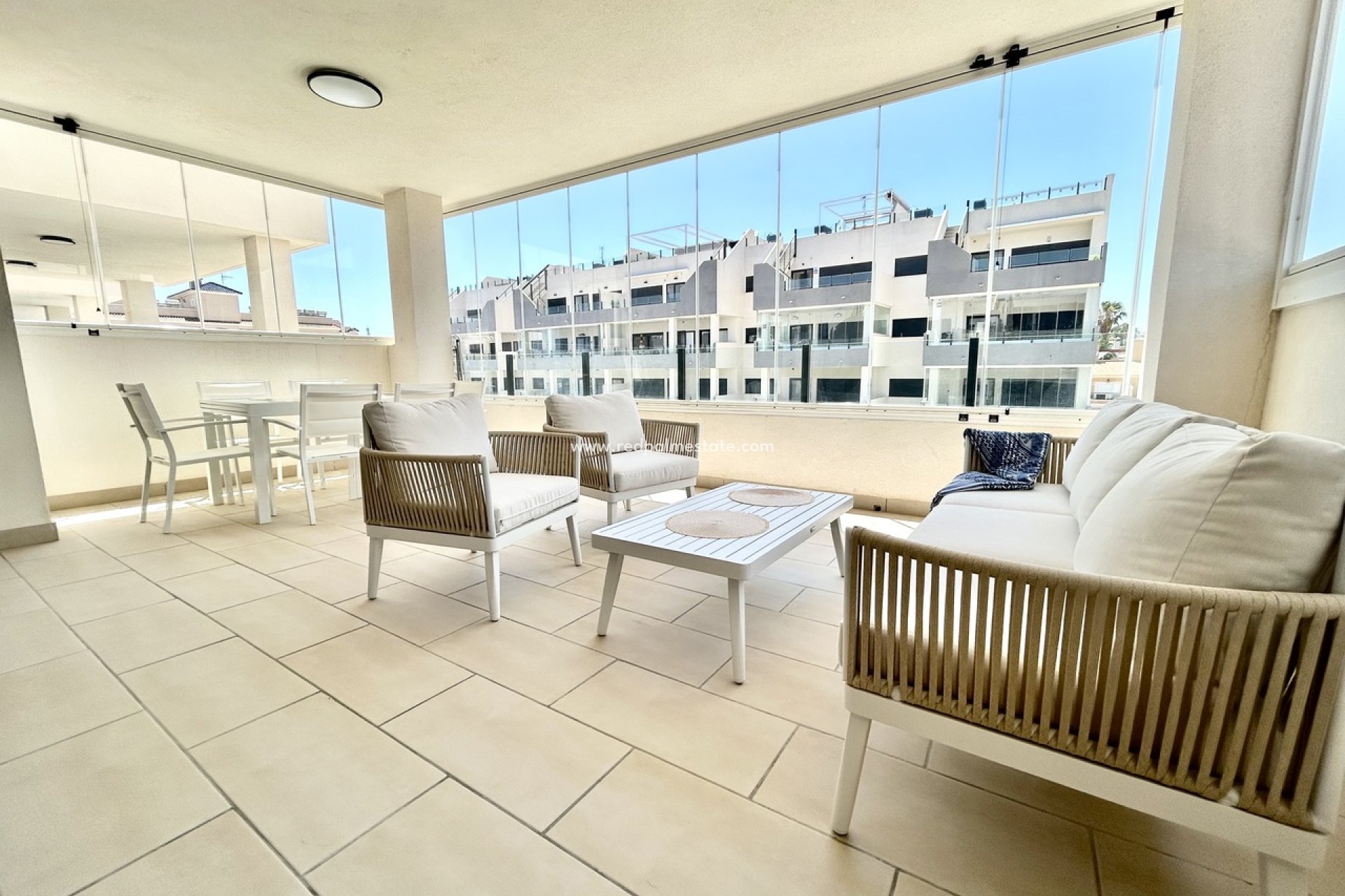 Reventa - Apartamento -
Orihuela Costa - Inland