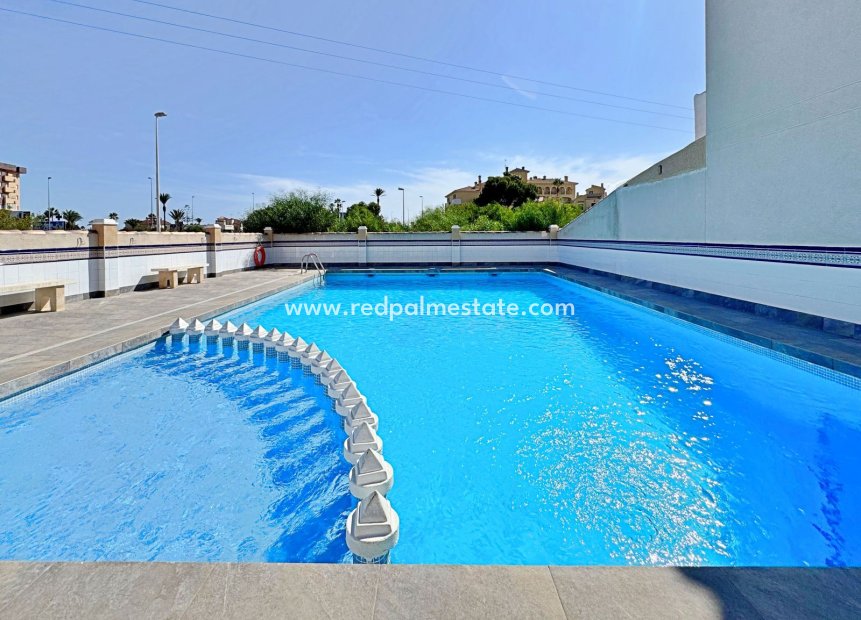 Reventa - Apartamento -
Orihuela Costa - La Zenia