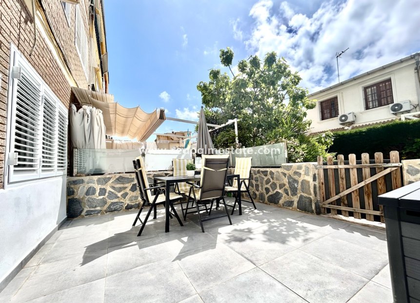 Reventa - Apartamento -
Orihuela Costa - La Zenia