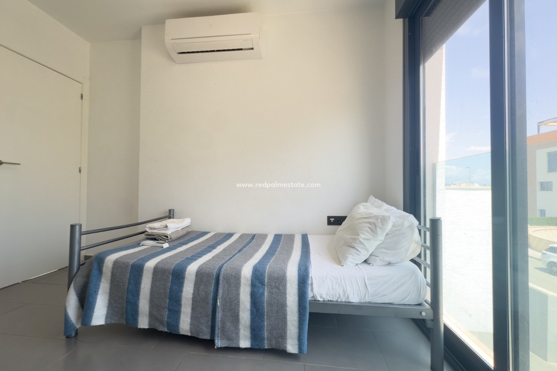Reventa - Apartamento -
Orihuela Costa - La Zenia