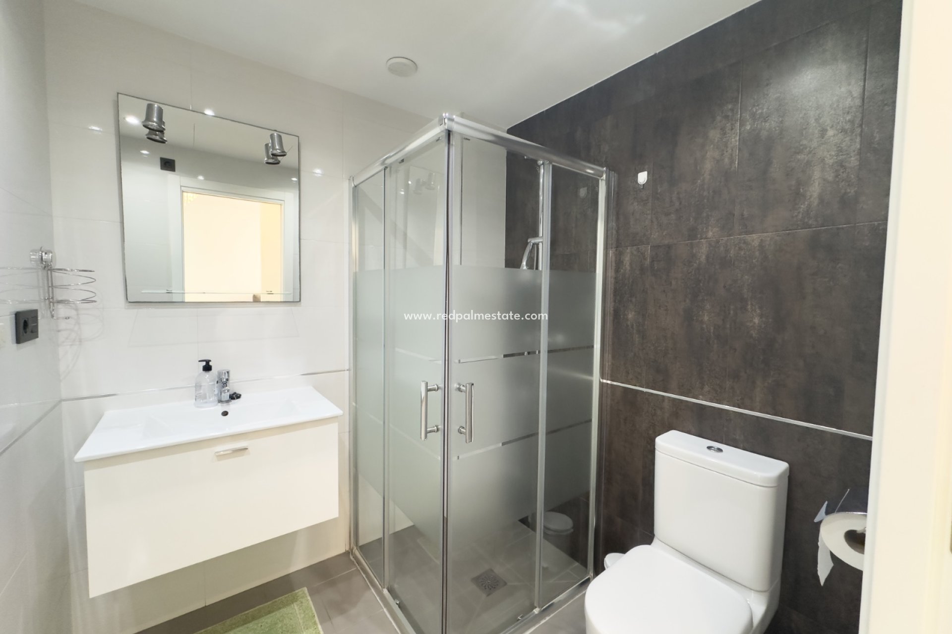 Reventa - Apartamento -
Orihuela Costa - La Zenia