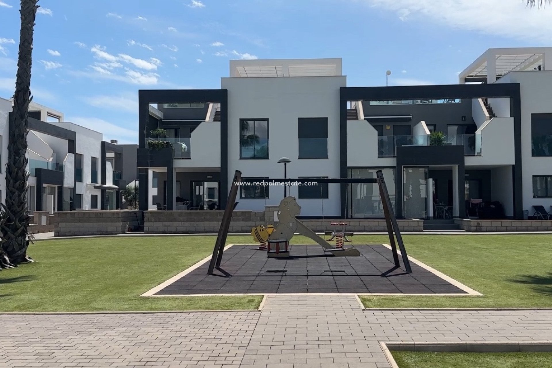 Reventa - Apartamento -
Orihuela Costa - La Zenia