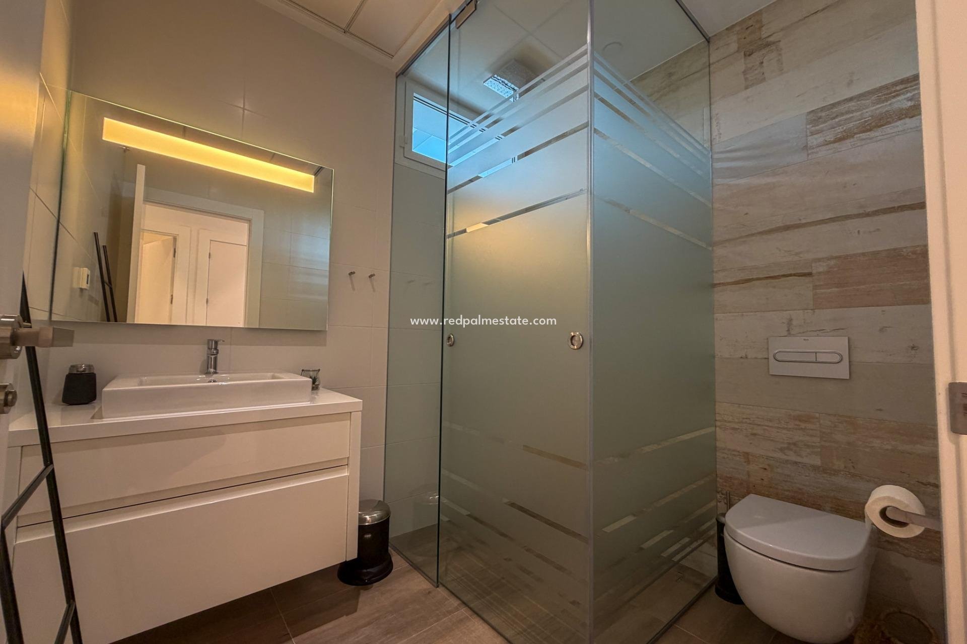 Reventa - Apartamento -
Orihuela Costa - Las Colinas Golf